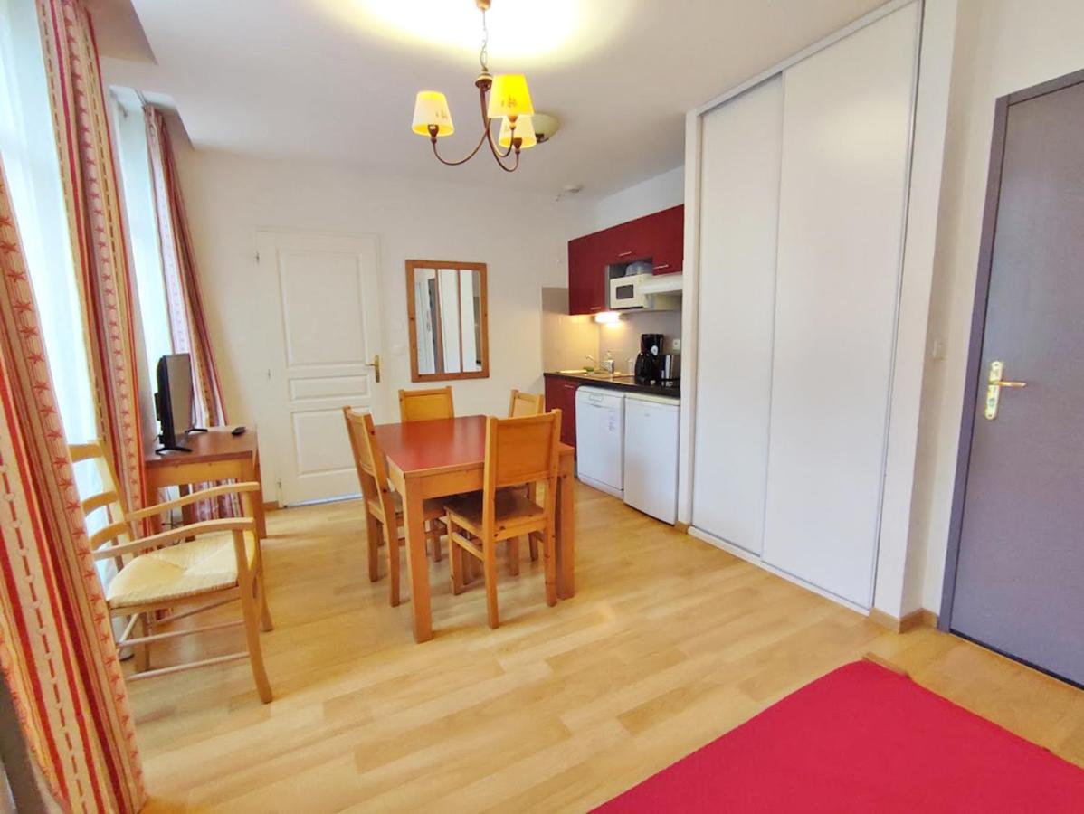 La Petite Ourse, T2, Centre Luchon, Wifi, Casier A Skis, Ascenseur, 4 Personnes Bagneres-de-Luchon Ngoại thất bức ảnh
